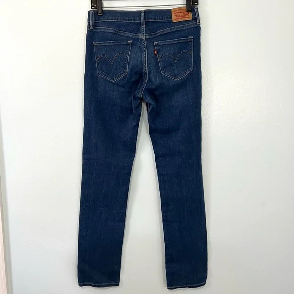 Levi’s Jeans - Picture 4 of 10